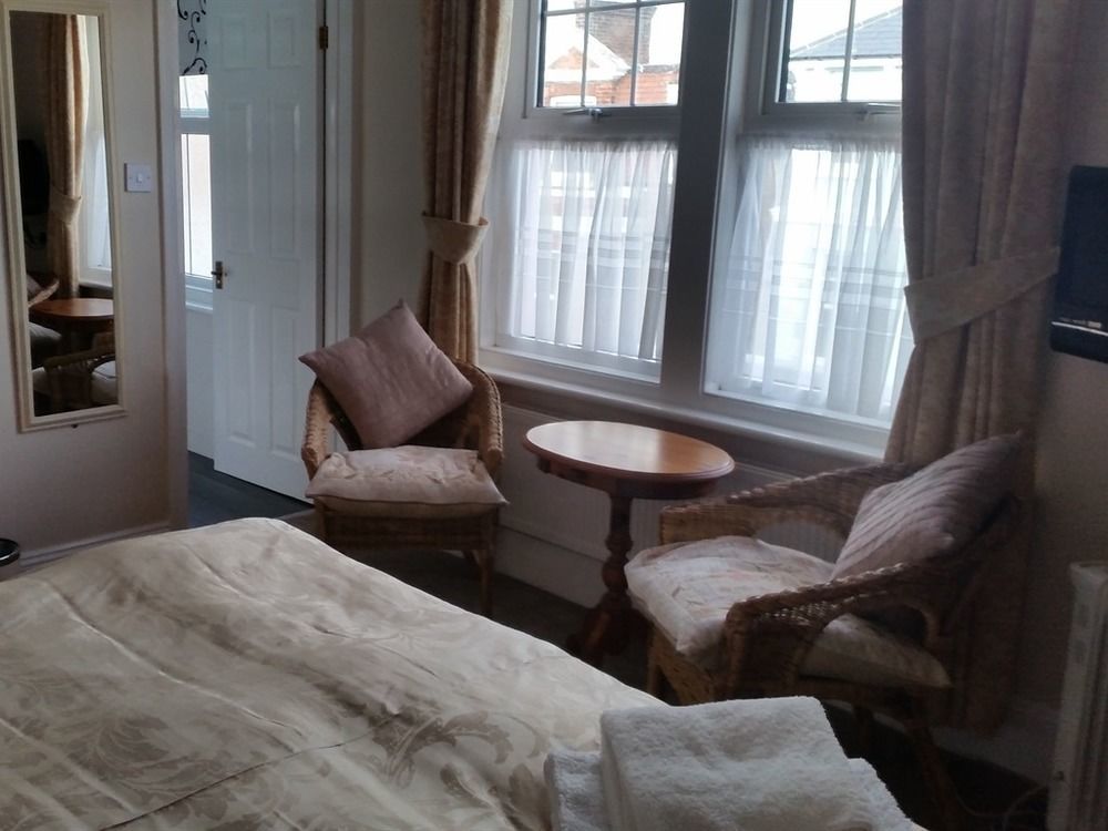 Boyne House Guest House WTA-toernooi van WTA-toernooi van Eastbourne Buitenkant foto