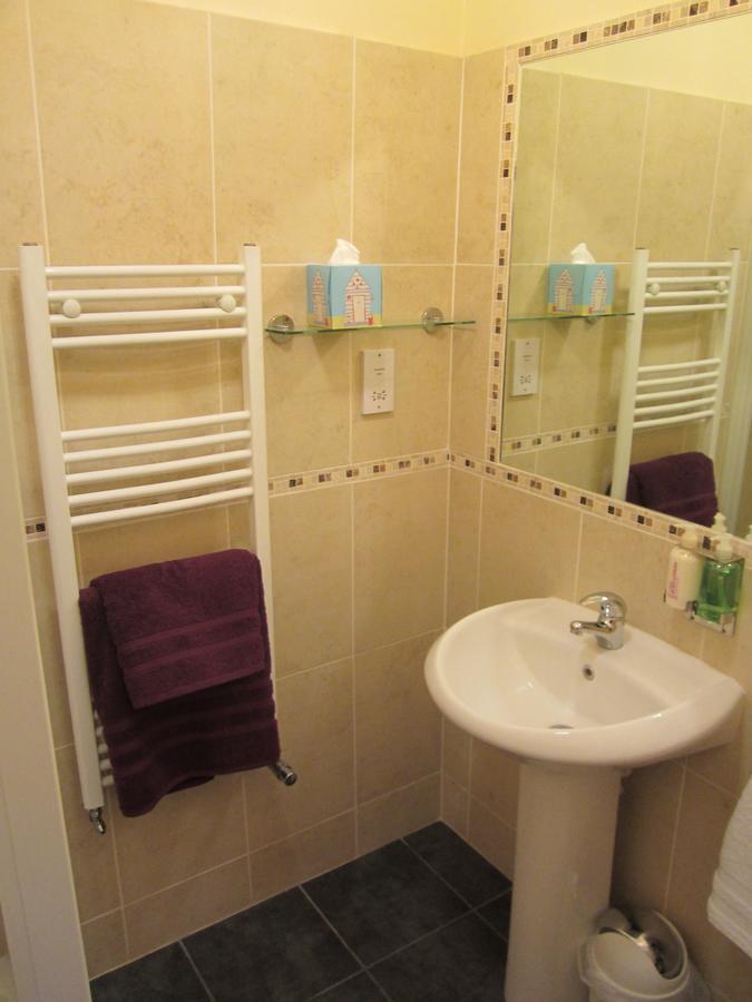 Boyne House Guest House WTA-toernooi van WTA-toernooi van Eastbourne Buitenkant foto